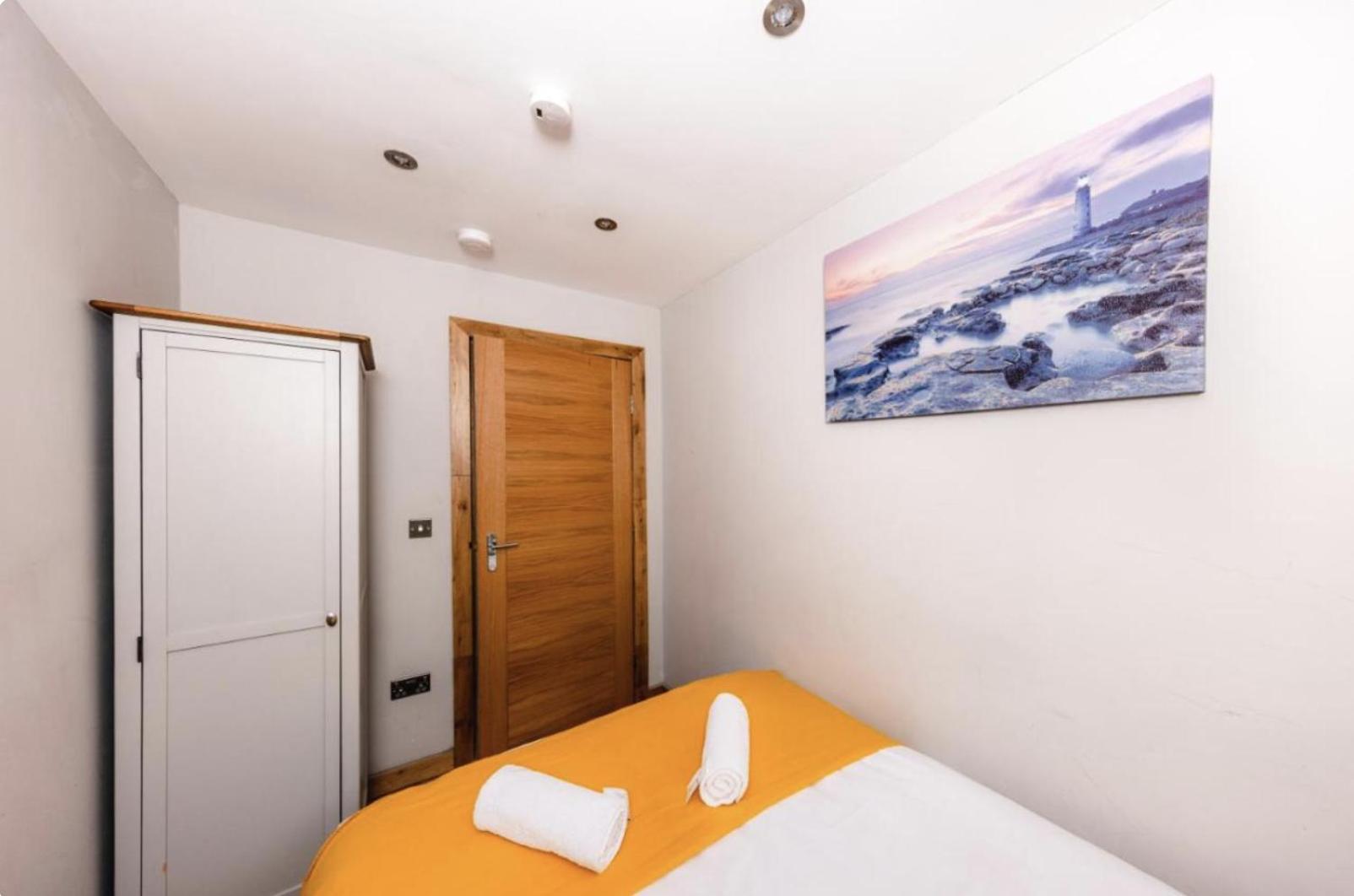 Superb Luxury Apartment By Canal - Central Edinburgh Eksteriør billede